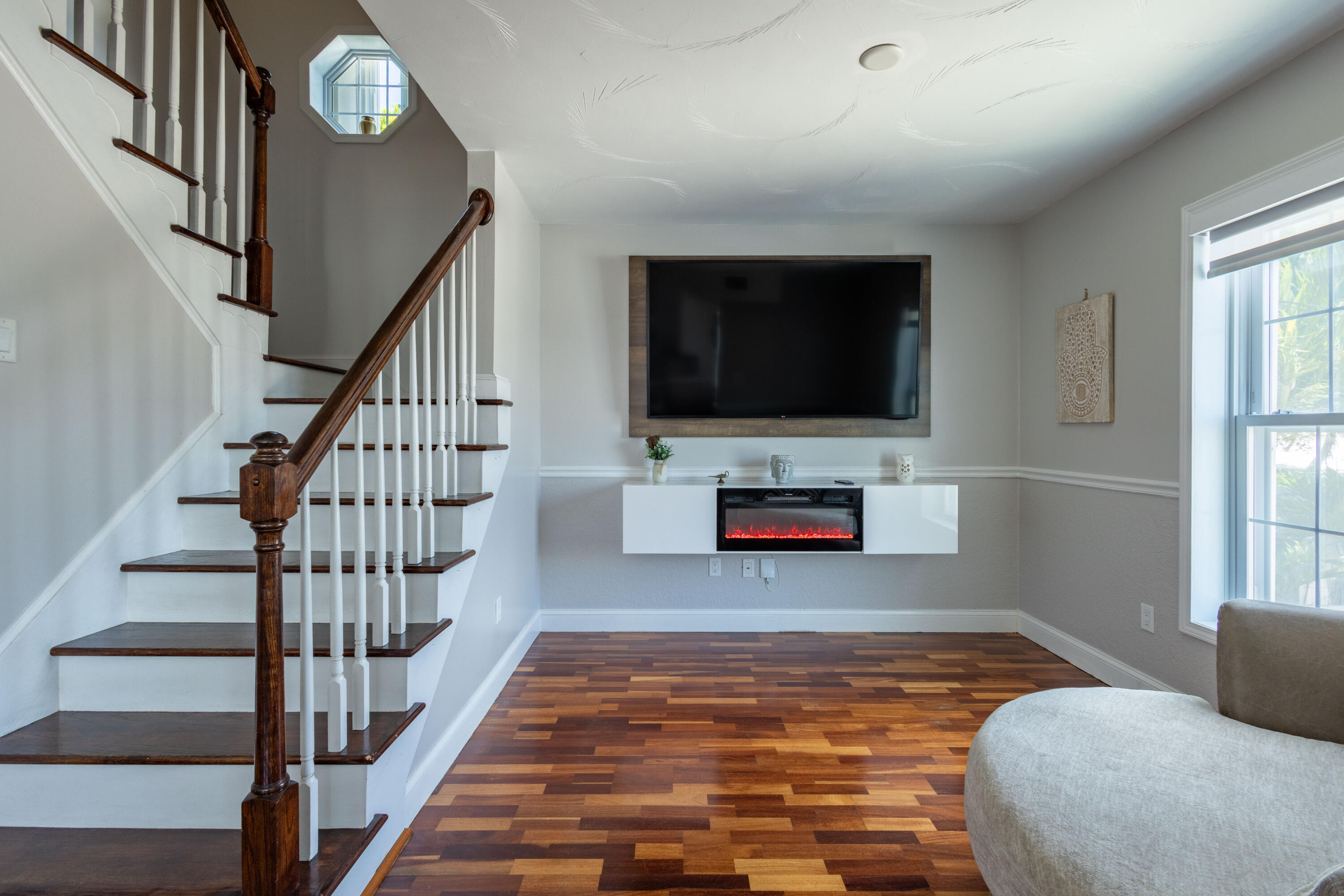 255 Mars Lane Key West, FL 33040 - Photo 7 of 43 Living Area