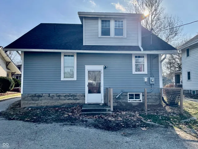 $235,000 | 413 East Washington Street, Greencastle, IN 46135