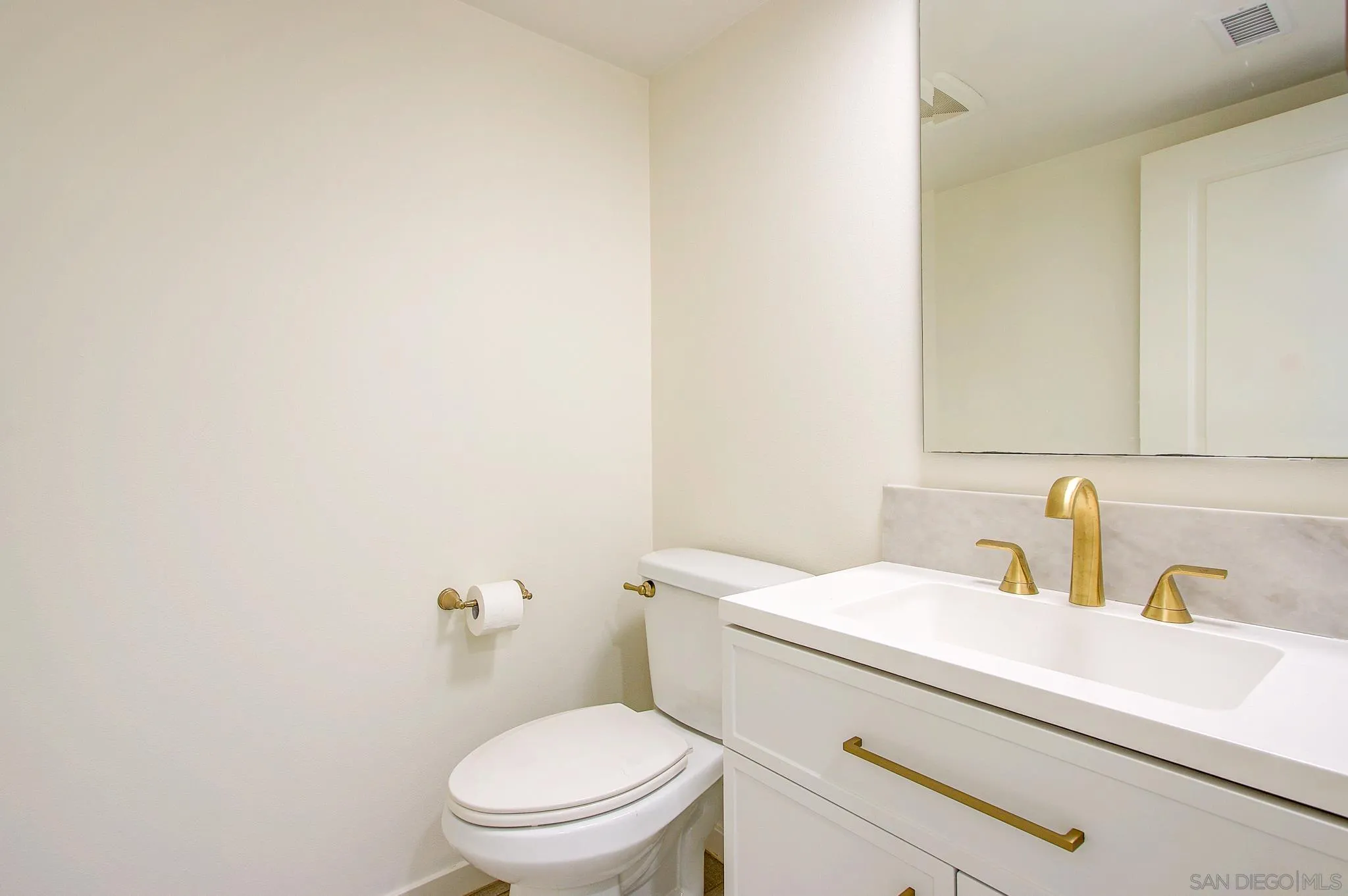 112 Excursion Irvine, CA 92618 - Photo 13 of 36