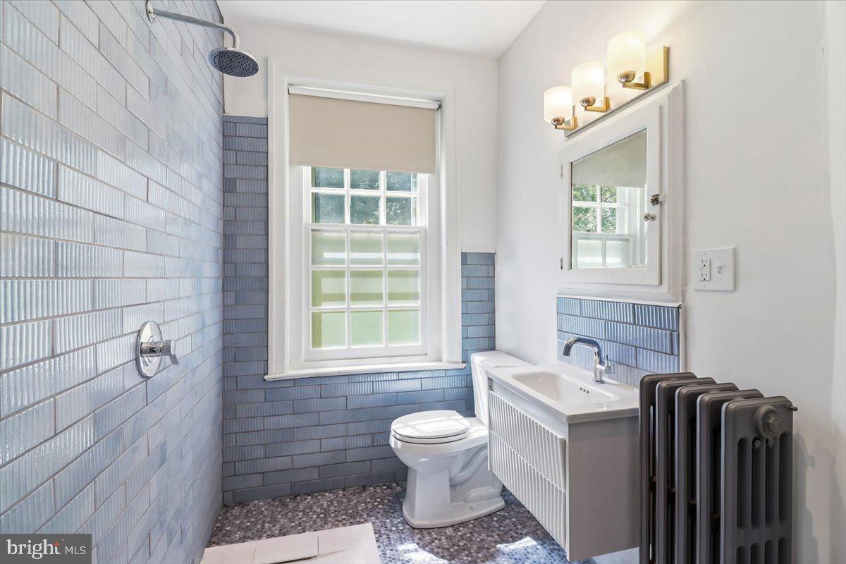 317 Waterloo Avenue Berwyn, PA 19312 - Photo 9 of 28 Newly updated Jack & Jill bathroom