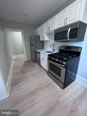 $1,600 | 210 East Maple Avenue, Unit A2, Merchantville, NJ 08109