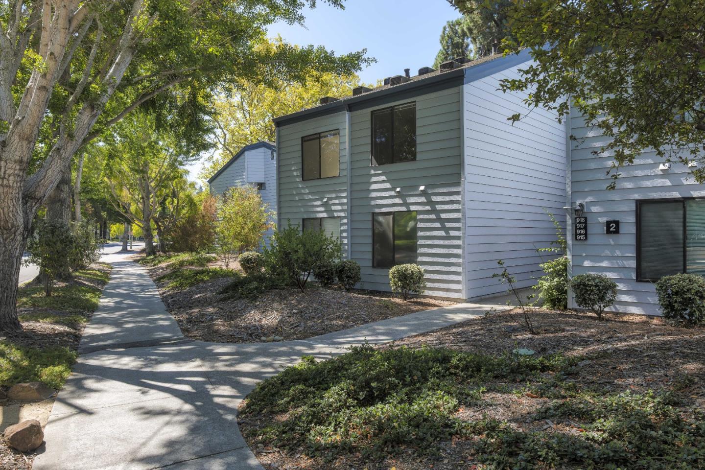 905 West Middlefield Road, Unit 918 Mountain View, CA 94043 - Photo 24 of 26 Gallery Image 24
