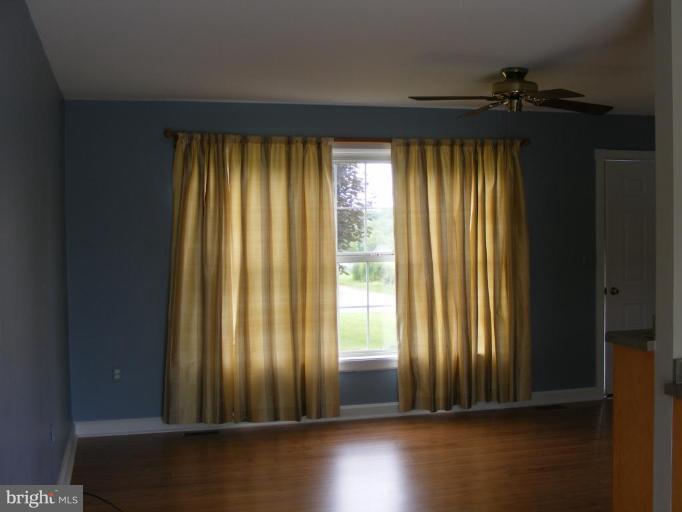 43 Surrey Lane Rising Sun, MD 21911 - Photo 14 of 22 Living Room