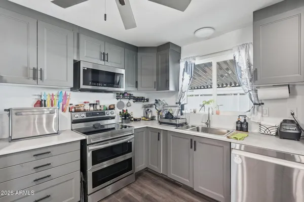 $157,600 | 1613 East Villa Rita Drive, Phoenix, AZ 85022