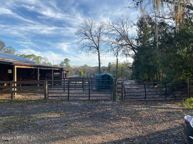 4355 Hall And Boree Road Middleburg, FL 32068 - Photo 8 of 36 Stalls