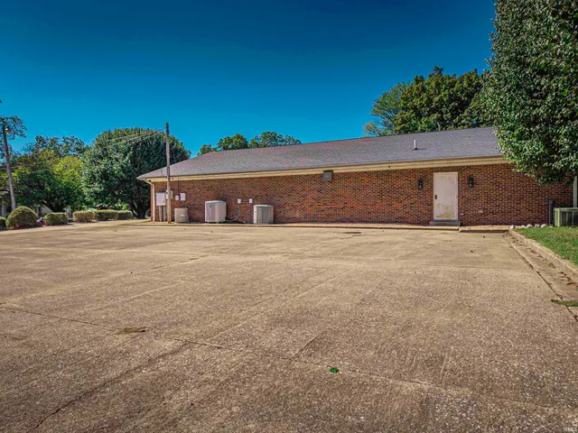 10351 Evansville Street, Cynthiana, IN 47612