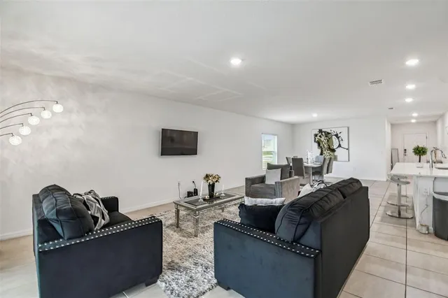 $350,000 | 136 Citrine Loop, Kissimmee, FL 34758