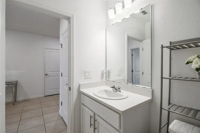 $350,000 | 136 Citrine Loop, Kissimmee, FL 34758