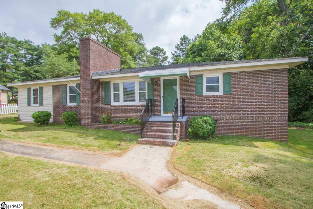 323 New Woodruff Road Greer, SC 29651 - Photo 1 of 35 Gallery Image 1