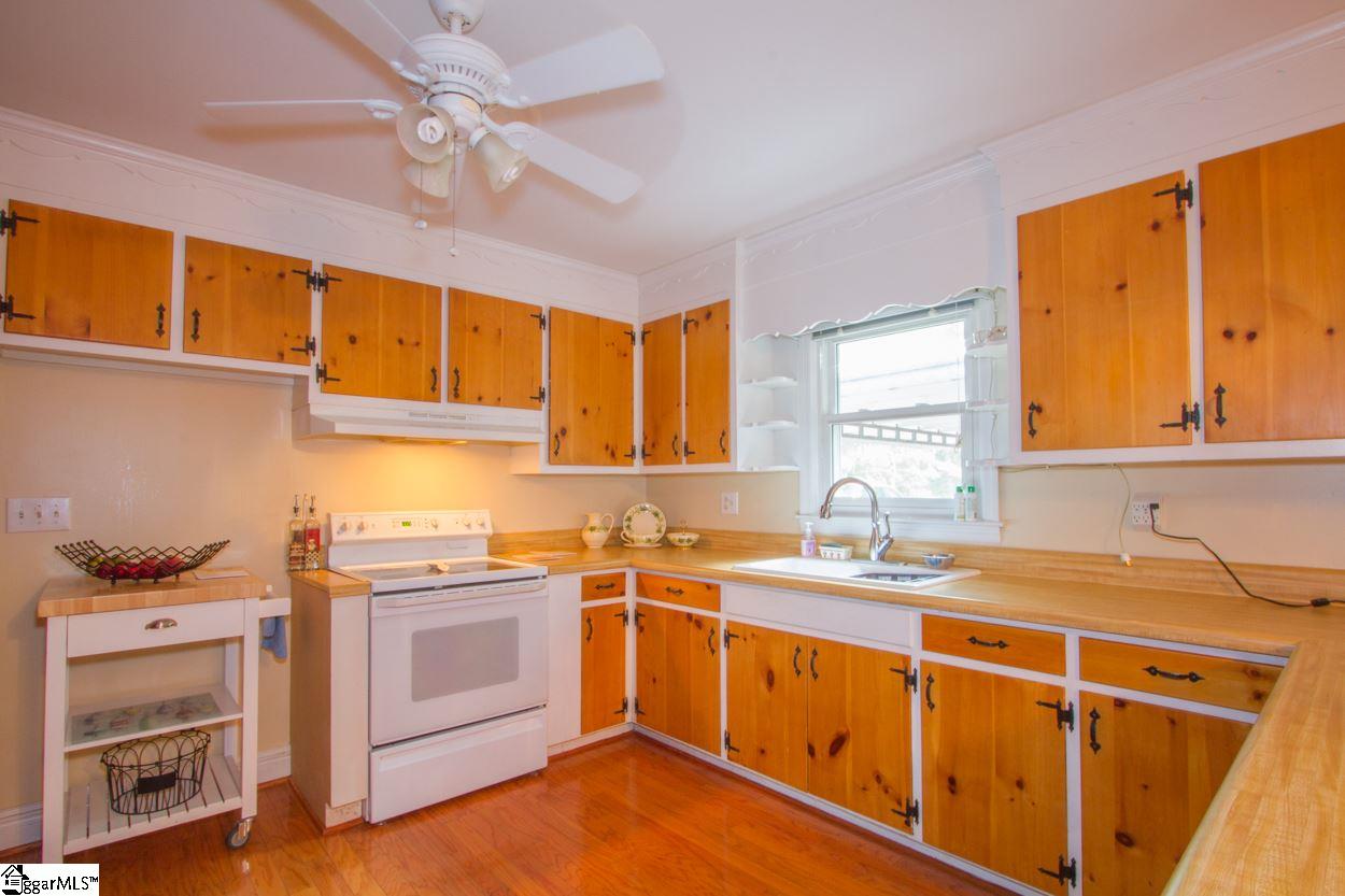 323 New Woodruff Road Greer, SC 29651 - Photo 11 of 35 Gallery Image 11