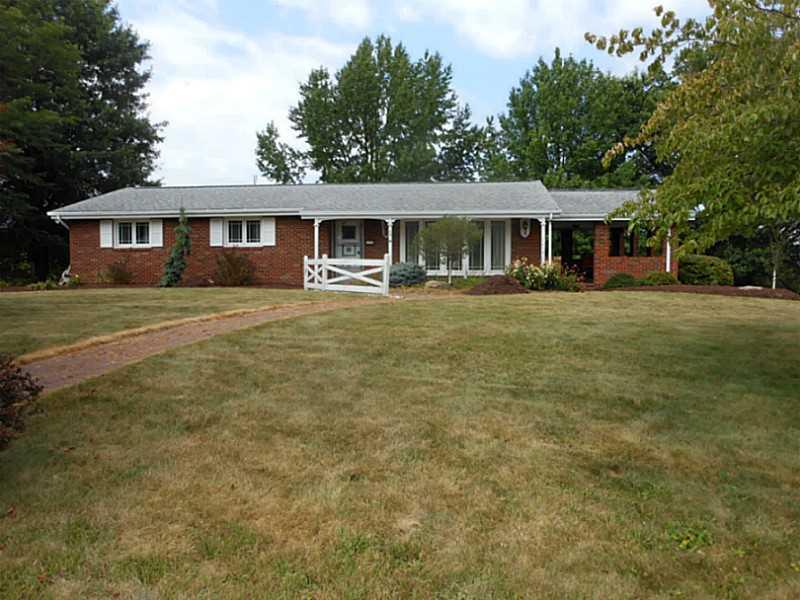 127 Ridge Drive Apollo, PA 15613 - Photo 1 of 25 Exterior Front.