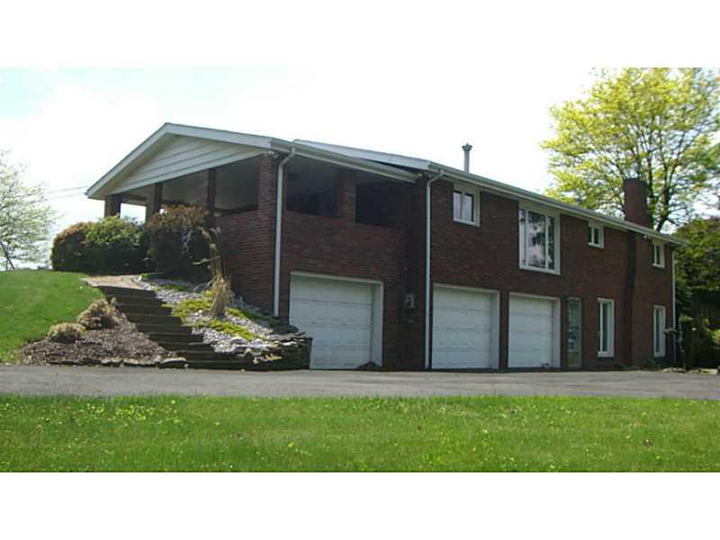 127 Ridge Drive Apollo, PA 15613 - Photo 5 of 25 Exterior Back.