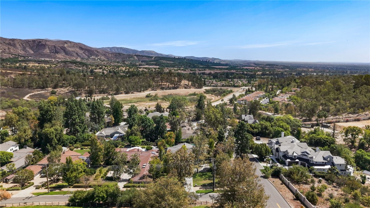 10982 Bent Tree Road North Tustin, CA 92705 - Photo 6 of 42 Peter's Canyon park one block away.