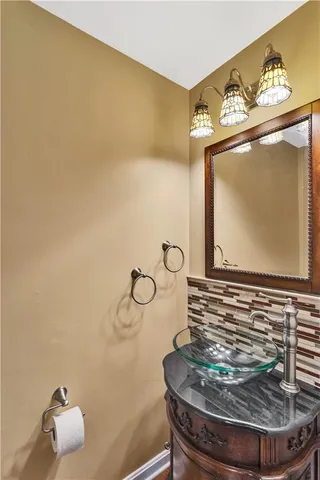 $419,900 | 210 Gotham Lane, Monroeville, PA 15146