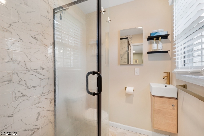 719 Brooklyn Avenue Raritan, NJ 08869 - Photo 18 of 24