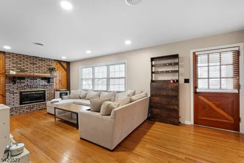 $575,000 | 719 Brooklyn Avenue, Raritan, NJ 08869