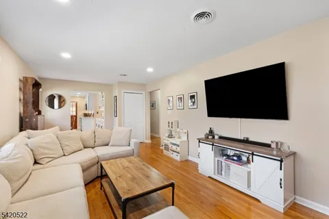 $575,000 | 719 Brooklyn Avenue, Raritan, NJ 08869
