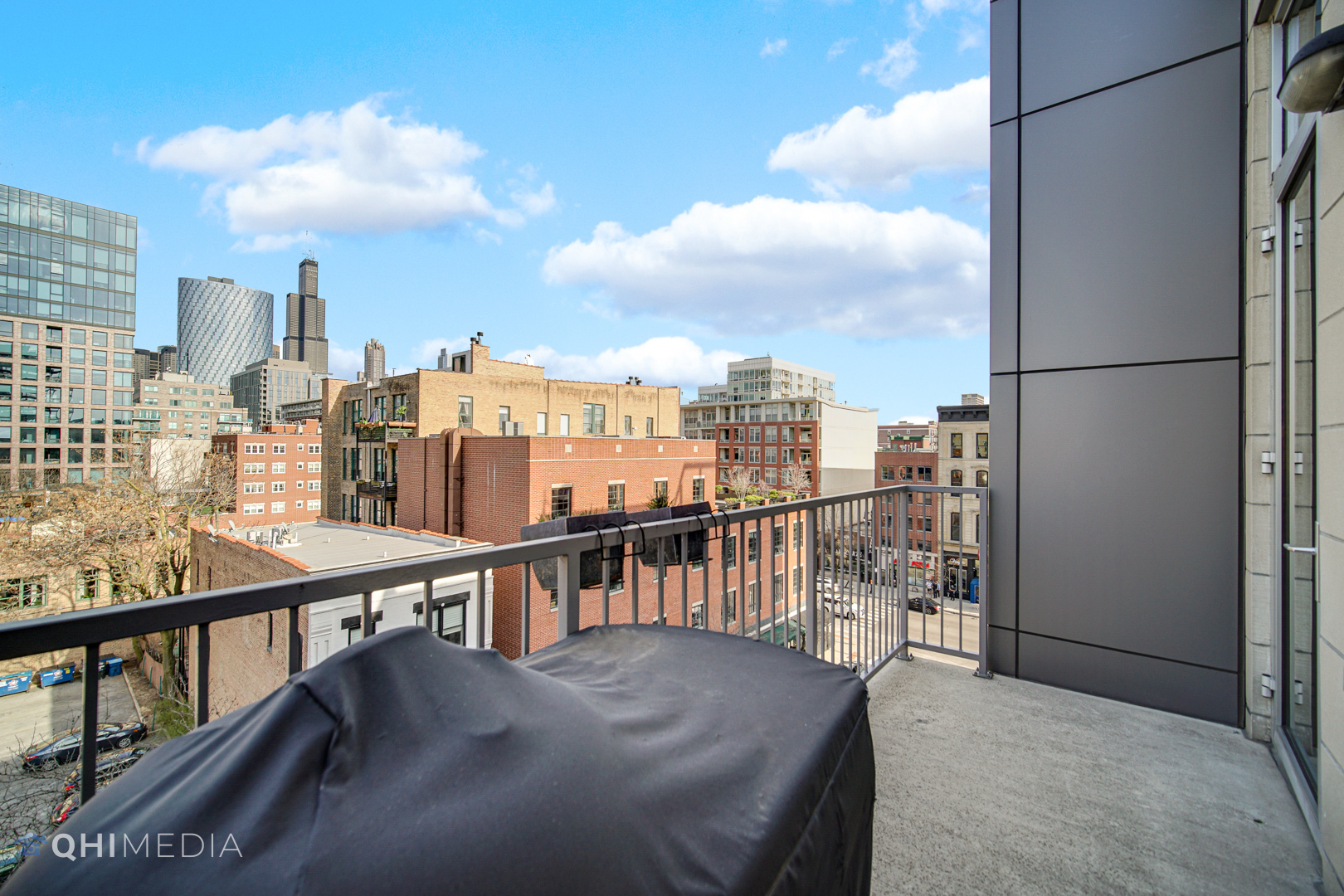 16 North Carpenter Street, Unit PHN Chicago, IL 60607 - Photo 22 of 25 a view of city from balcony