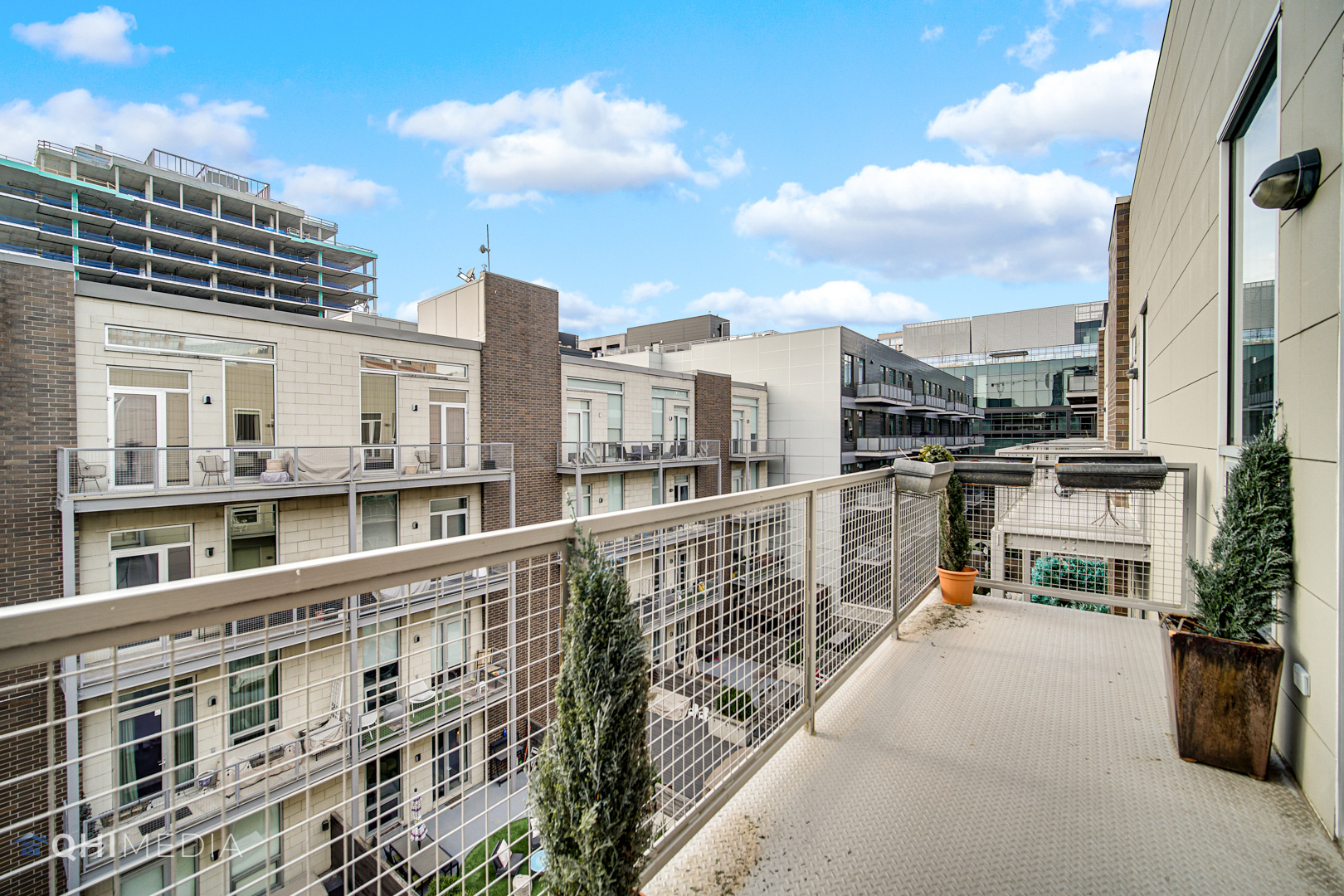 16 North Carpenter Street, Unit PHN Chicago, IL 60607 - Photo 24 of 25 a city view with tall buildings