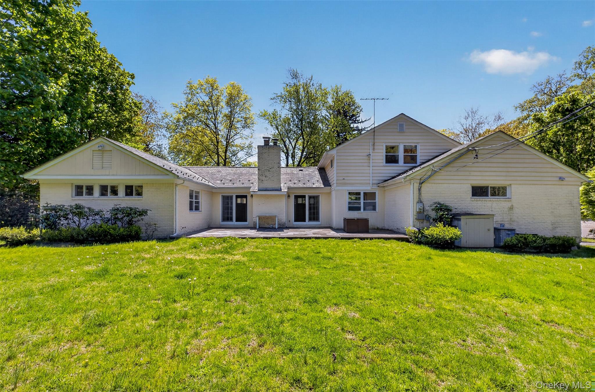 77 Merrivale Road Great Neck, NY 11020 - Photo 35 of 45
