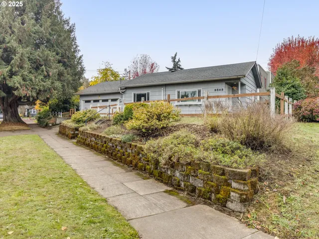 $435,000 | 9545 North Iris Way, Portland, OR 97203