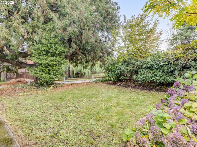 $435,000 | 9545 North Iris Way, Portland, OR 97203