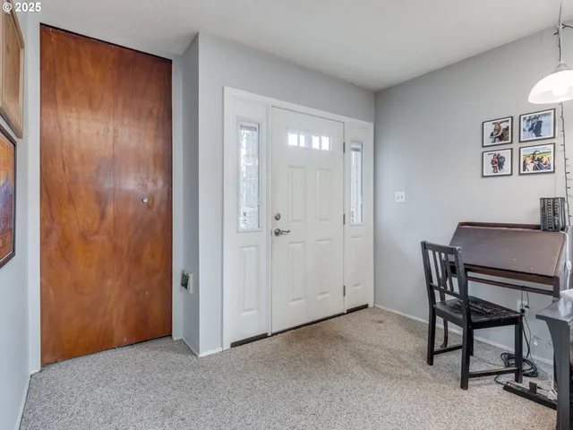 $435,000 | 9545 North Iris Way, Portland, OR 97203