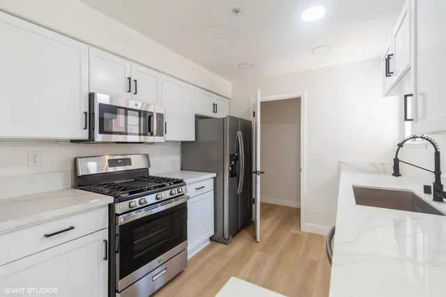 $1,299,900 | 987 Asilomar Terrace, Unit 2, Sunnyvale, CA 94086