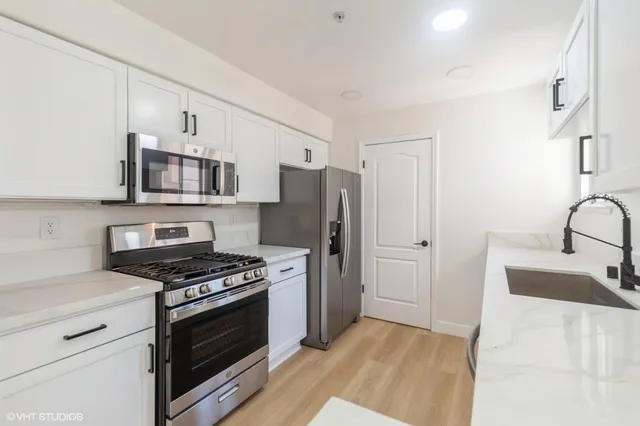 $1,299,900 | 987 Asilomar Terrace, Unit 2, Sunnyvale, CA 94086