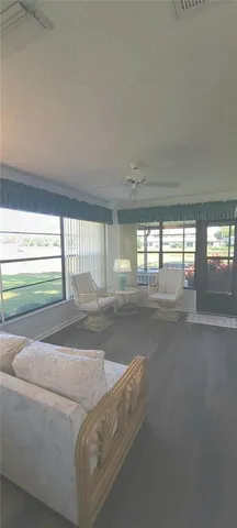 a view of livingroom with furniture