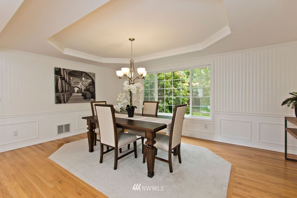 9914 Northeast 157th Street Bothell, WA 98011 - Photo 14 of 30 Gallery Image 14