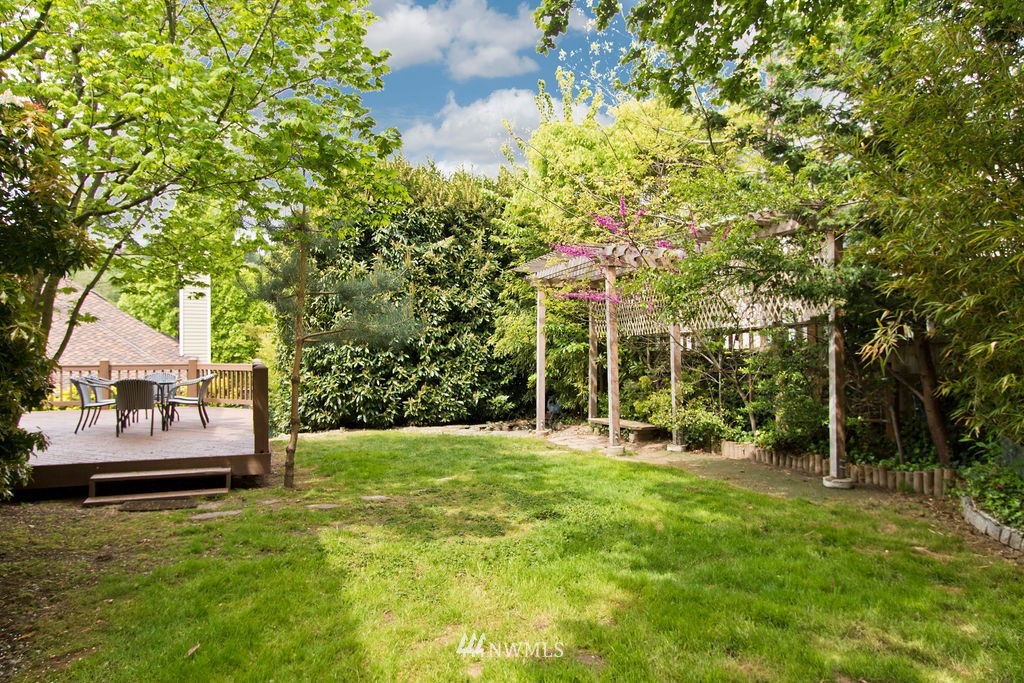 9914 Northeast 157th Street Bothell, WA 98011 - Photo 29 of 30 Gallery Image 29