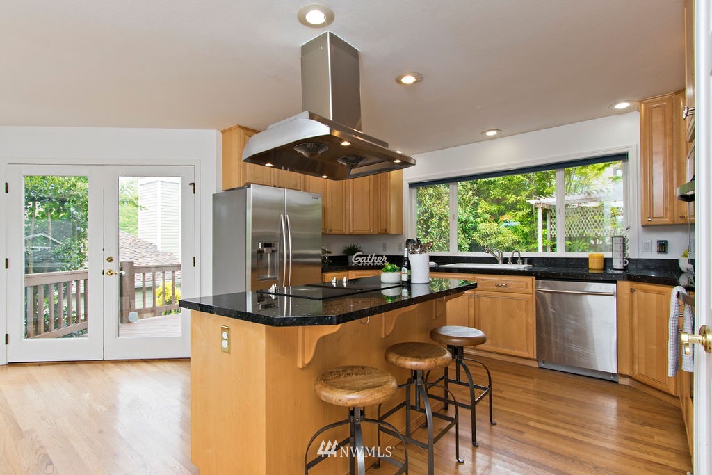 9914 Northeast 157th Street Bothell, WA 98011 - Photo 8 of 30 Gallery Image 8