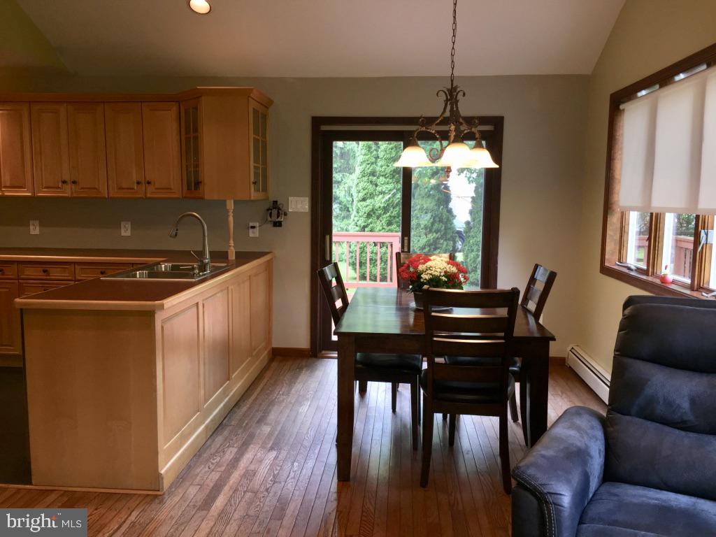 1422 Ship Road West Chester, PA 19380 - Photo 4 of 25 Kitchen/ breakfast room