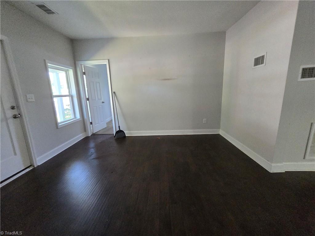 106 South Fieldcrest Road Eden, NC 27288 - Photo 6 of 22