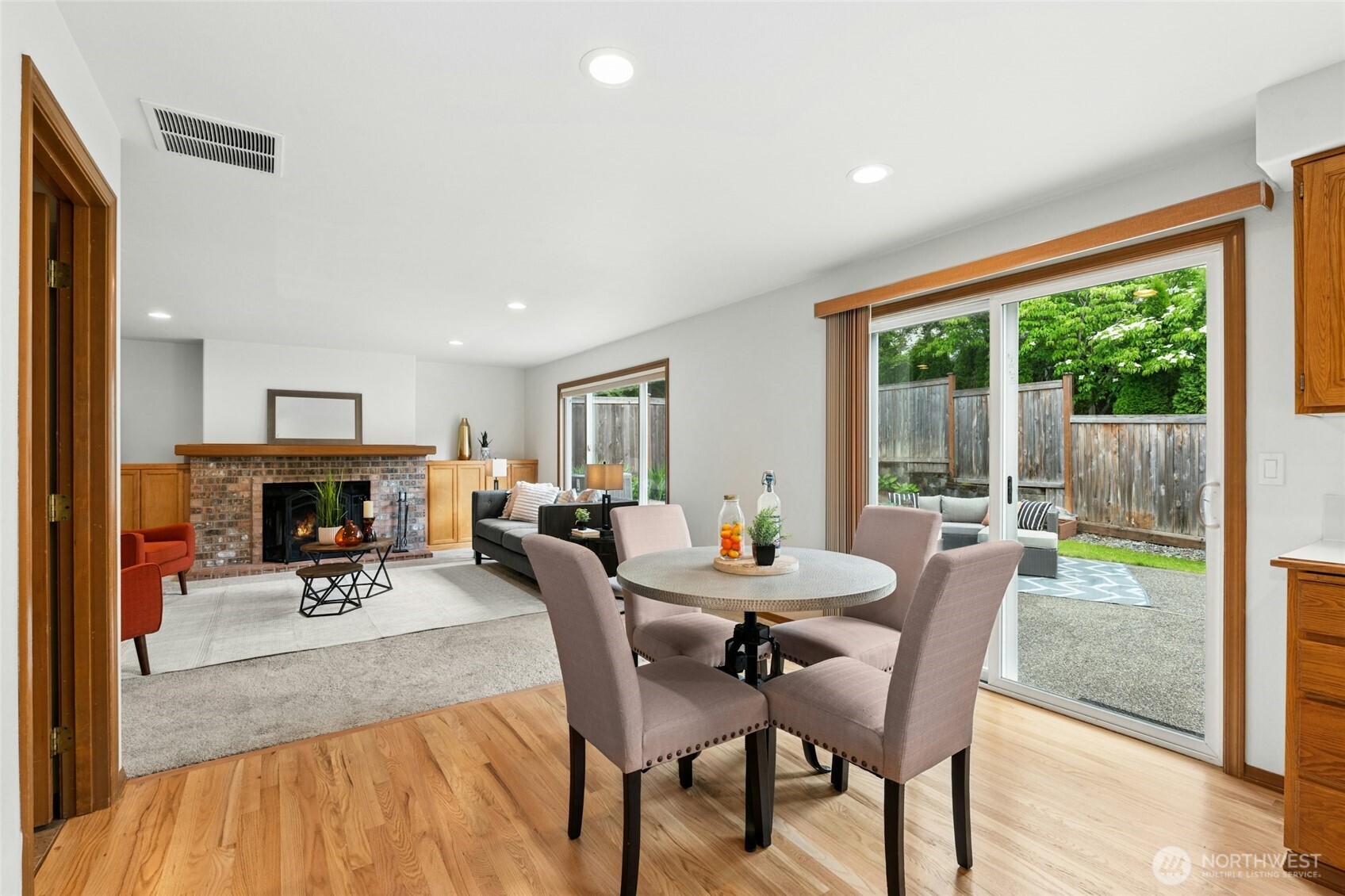 1808 Field Place Northeast Renton, WA 98059 - Photo 10 of 37