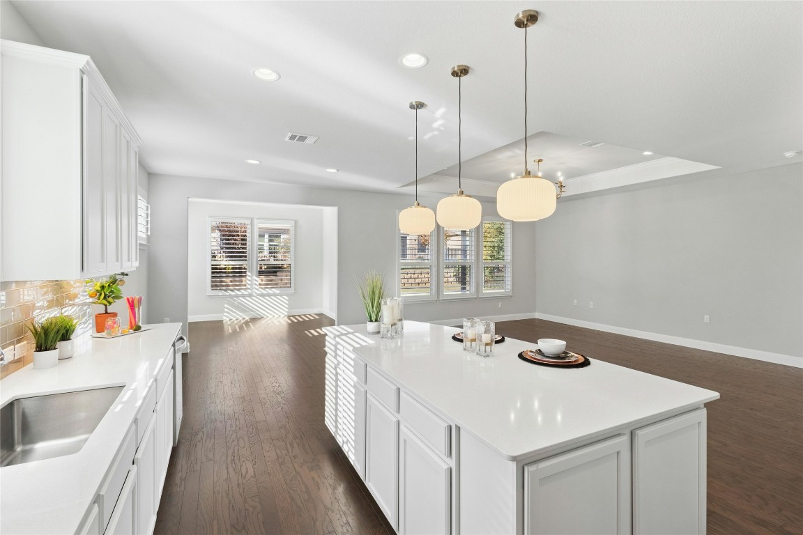 207 Longview Lane Georgetown, TX 78633 - Photo 7 of 37