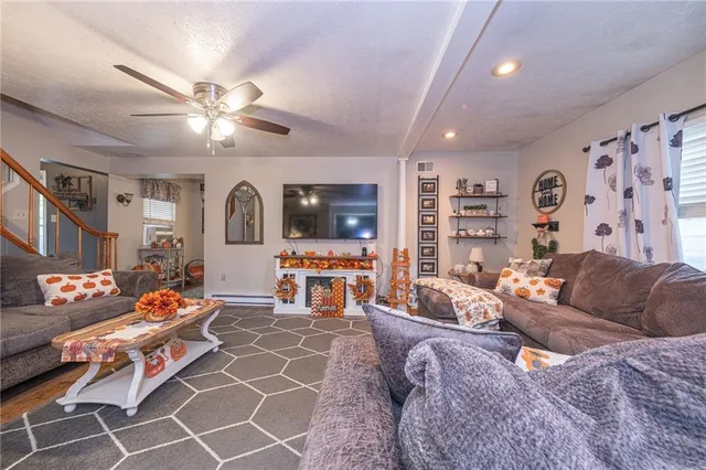 $199,990 | 303 North Avenue, Midway, PA 15060