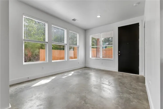 $2,795 | 211 Lynn Drive, Unit 101, Bryan, TX 77801