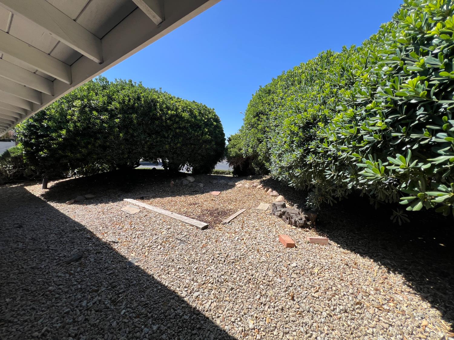 2240 Golden Oak Lane, Unit 134 Merced, CA 95341 - Photo 19 of 29 a view of a backyard of the house