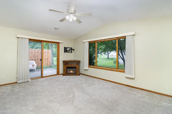 $259,000 | 218 6th Street Northeast, Montgomery, MN 56069