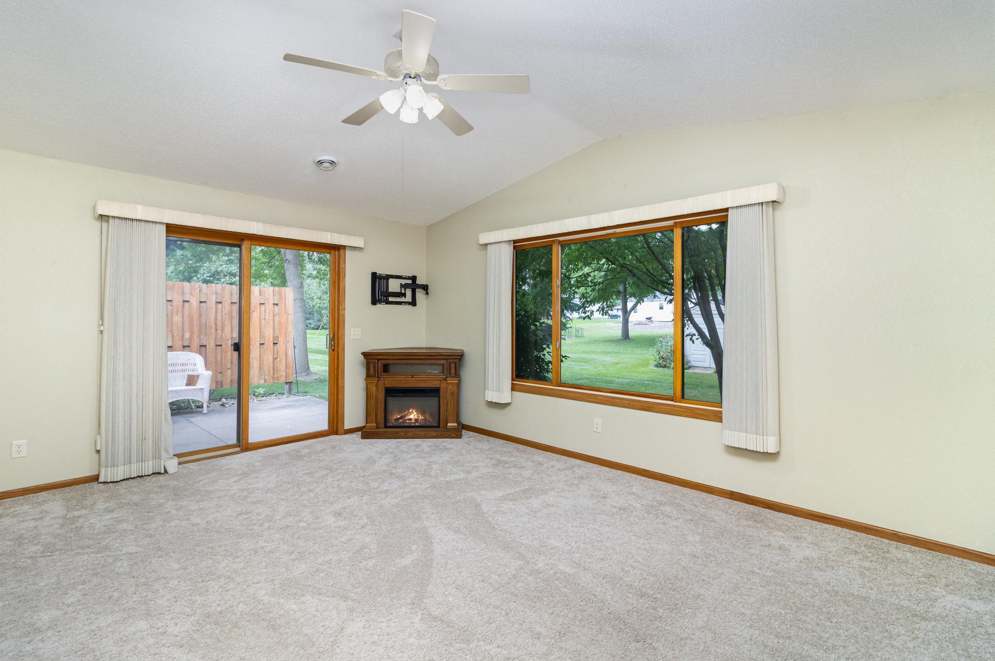 218 6th Street Northeast Montgomery, MN 56069 - Photo 12 of 24