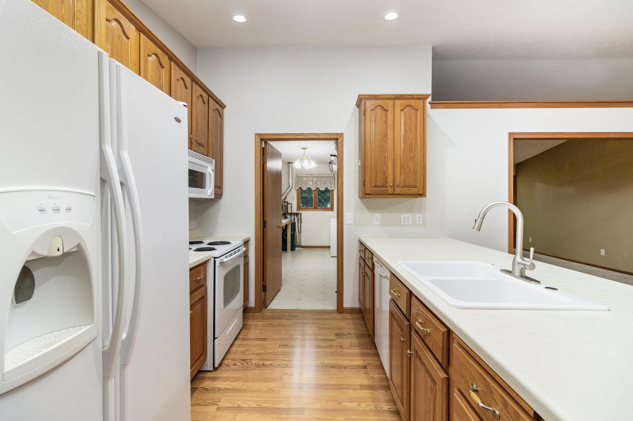 218 6th Street Northeast Montgomery, MN 56069 - Photo 6 of 24