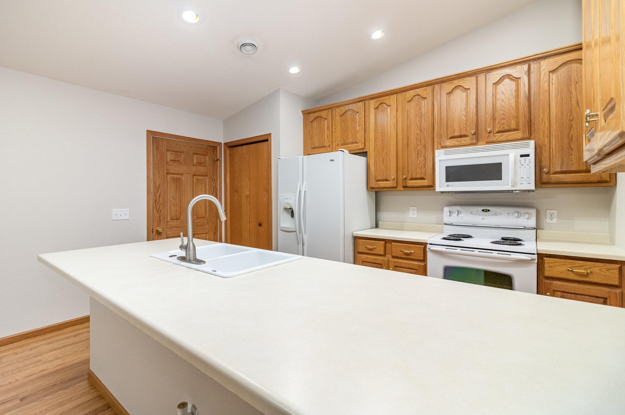 218 6th Street Northeast Montgomery, MN 56069 - Photo 7 of 24