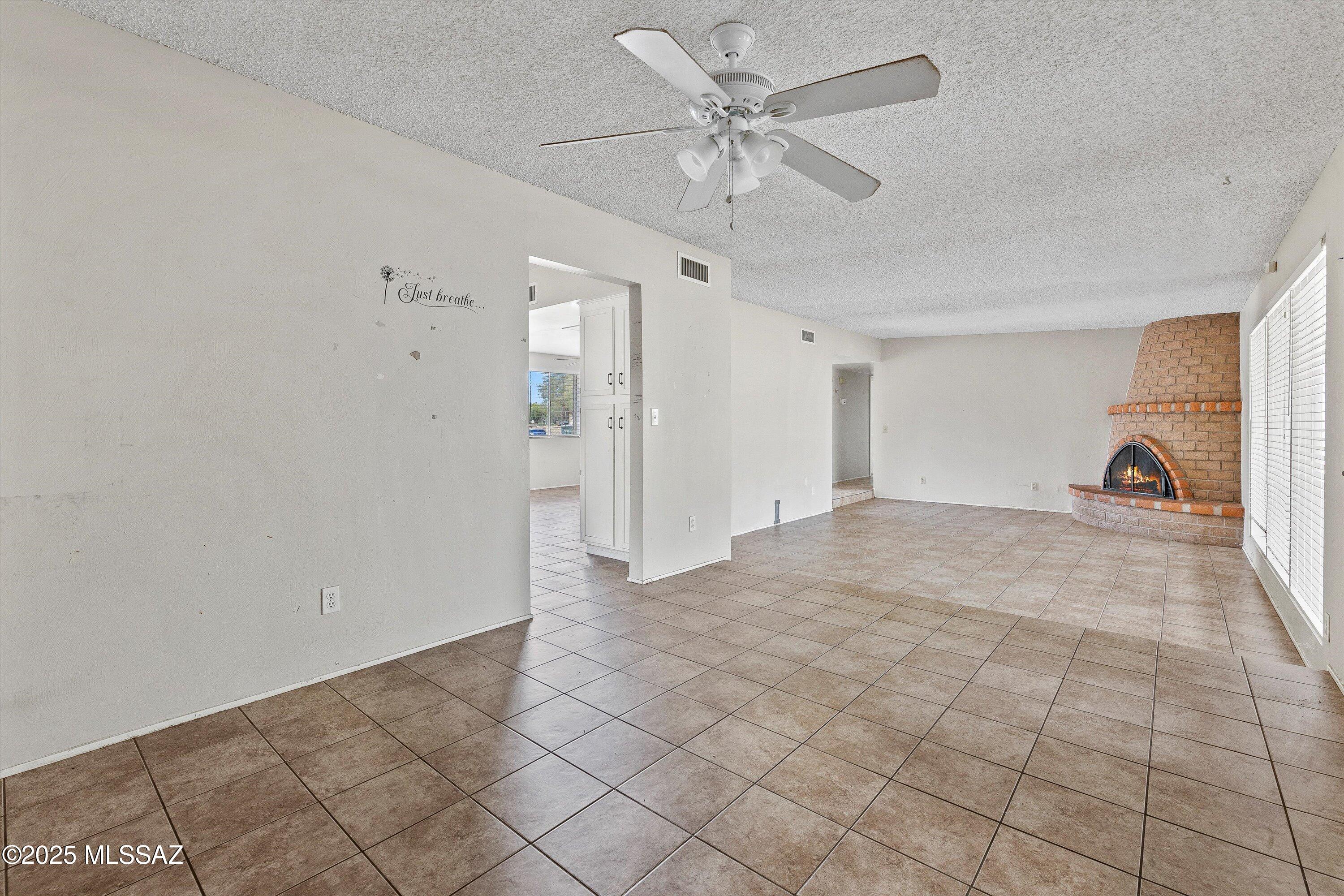 9436 East Stella Road Tucson, AZ 85730 - Photo 14 of 37 Gallery Image 14