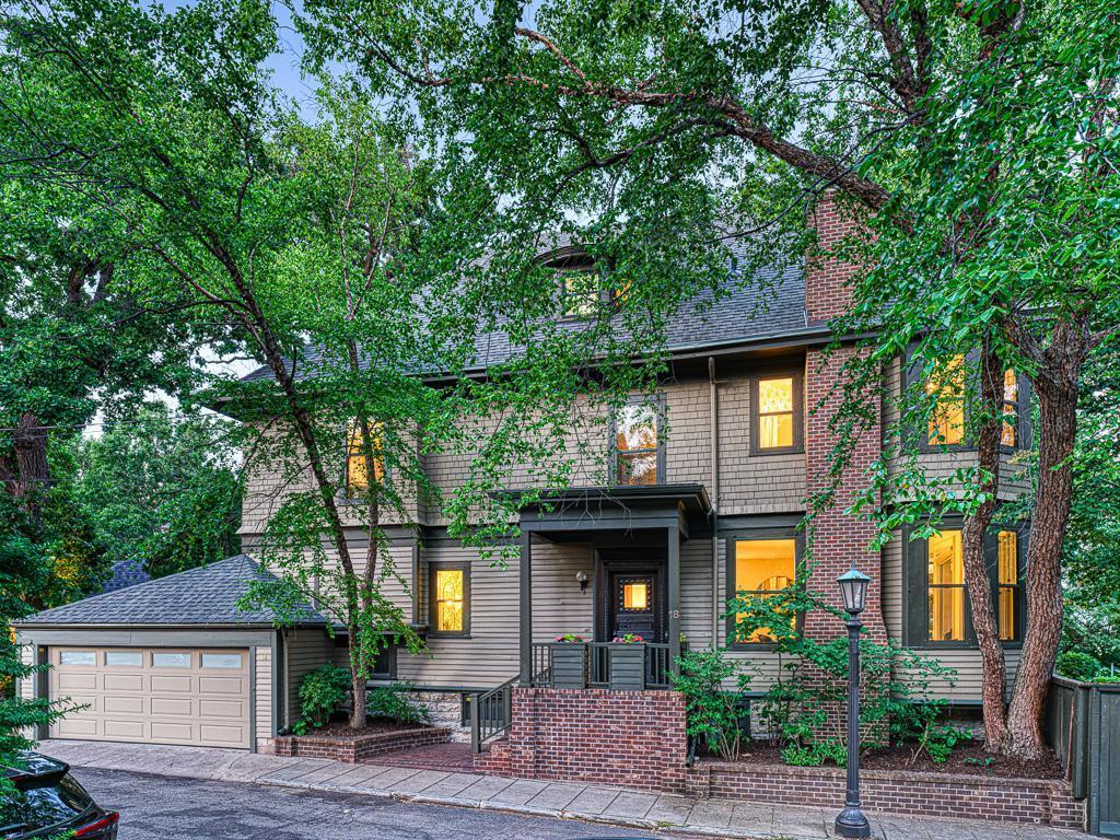 18 South Summit Court St. Paul, MN 55102 - Photo 1 of 1