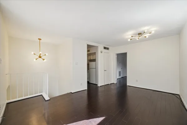 $1,195 | 3401 Timmons Lane, Unit 14, Houston, TX 77027