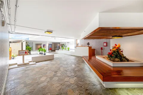 $264,000 | 2463 Kūhiō Avenue, Unit 607, Honolulu, HI 96815