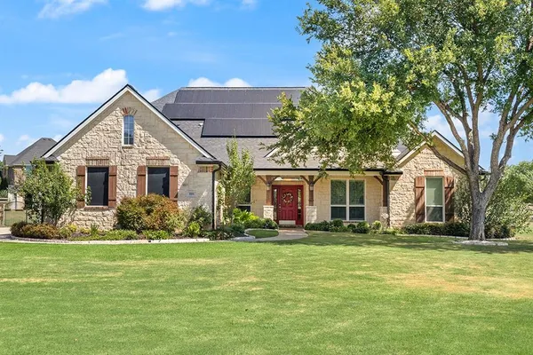 $875,000 | 8101 Oak Creek Lane, Denton, TX 76208