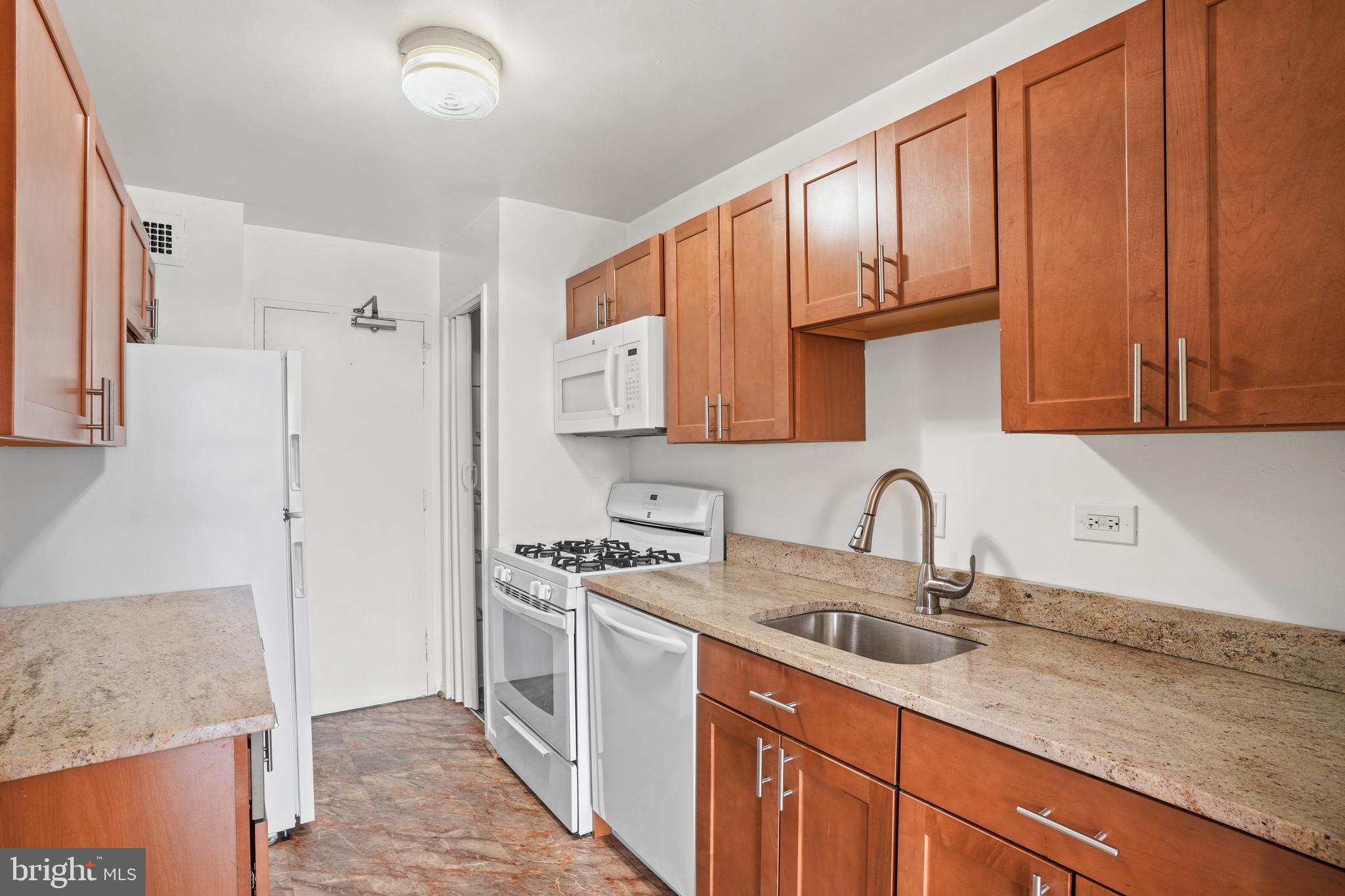1900 Lyttonsville Road, Unit 612 Silver Spring, MD 20910 - Photo 2 of 23